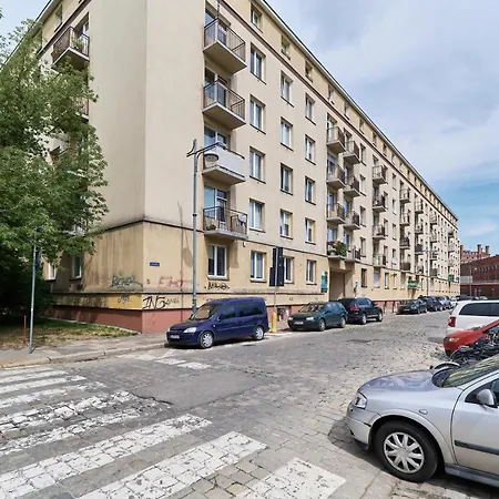 Apartment Museum Square By Renters *